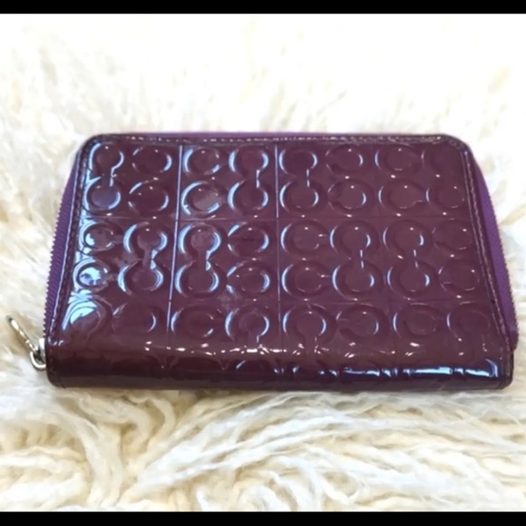 Coach embossed leather planner - Picture 6 of 12